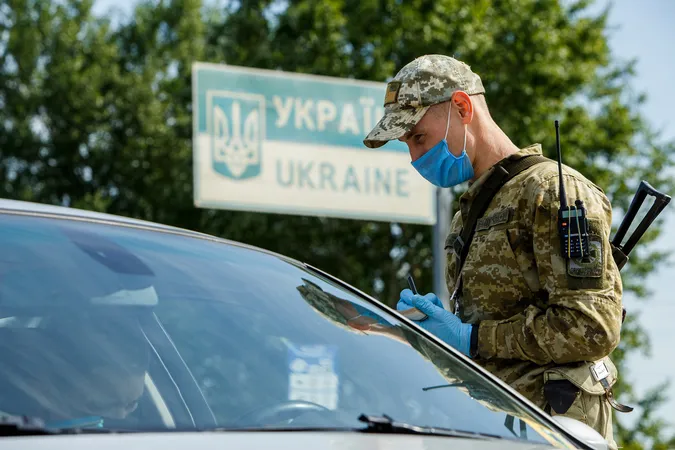 Україна скасує заборону на в'їзд для іноземців, – ЗМІ
