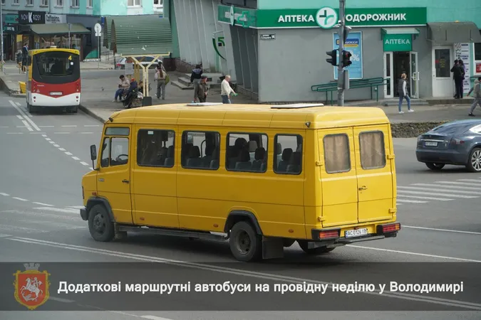 У Володимирі запустять додаткові автобуси до кладовища перед Провідною неділею