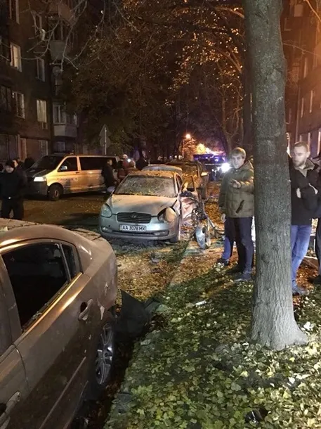 Двоє загиблих і поранений депутат Мосійчук: подробиці вибуху в Києві 