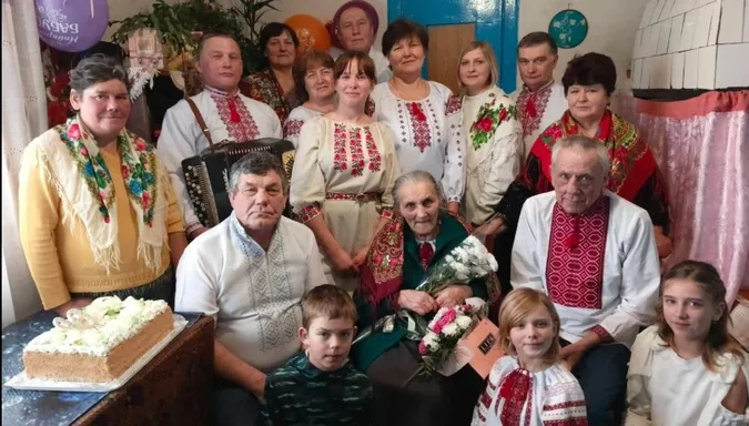 Пережила 10 років заслання в Сибіру: довгожителька з Волині відзначила 90-річчя (фото)