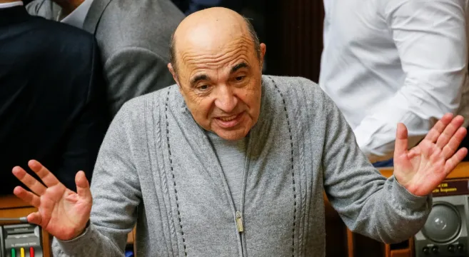 Рада позбавила мандатів Рабіновича і Васильковського