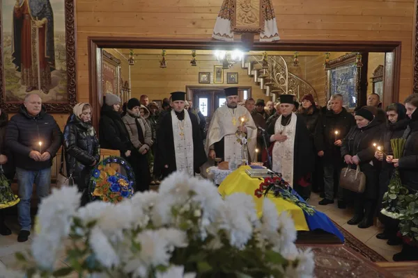 Загинув пів року тому: у Володимирі провели в останню дорогу воїна Володимира Пойду (фото)