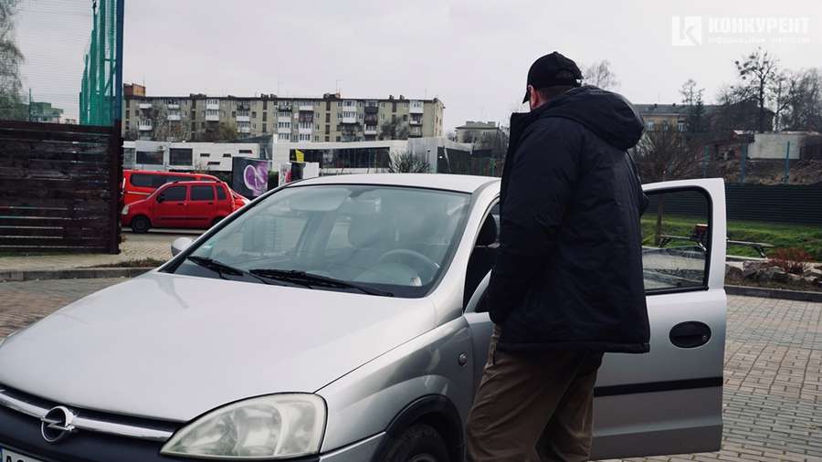 Скільки заробляють таксисти у Луцьку та які пасажири їх бісять (фото)