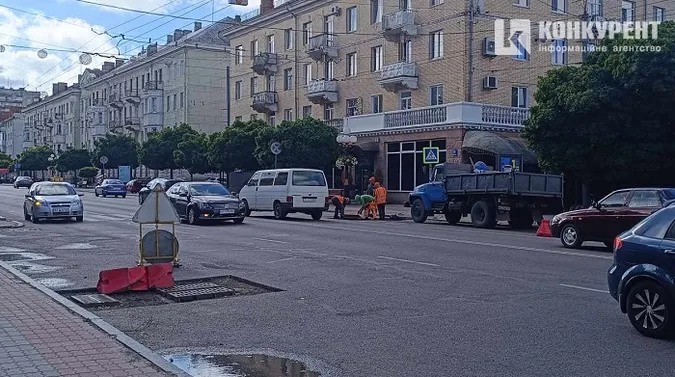 Проспект Волі у Луцьку знову ремонтують (фото)