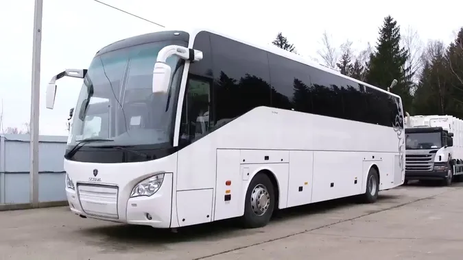 Автобус «Вараш-Луцьк» придушив водія під час ремонту на трасі