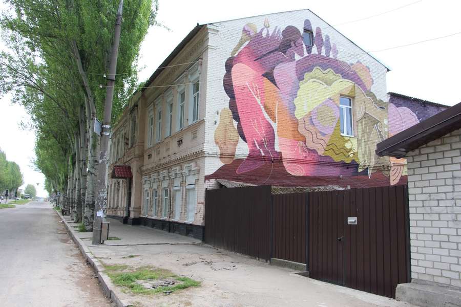 Луцький художник прикрасив Запоріжжя новим муралом (відео)