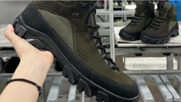 У Луцьку почали виготовляти літнє військове взуття (фото, відео)