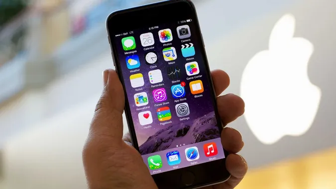 Як продавці «чорних» iPhone наживаються на українцях