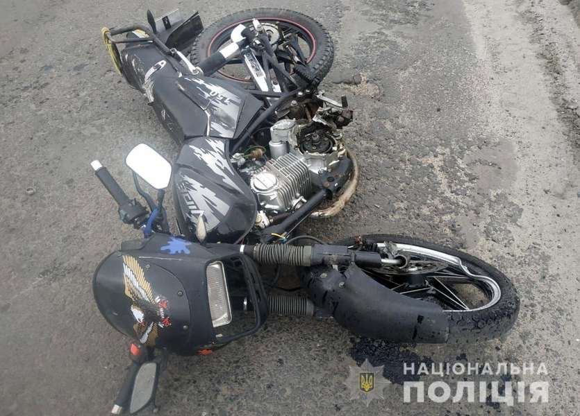 У Луцькому районі мотоцикліст потрапив до лікарні після зіткнення зі «шкодою» (фото, відео)