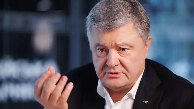 Що коїться навколо підозри Петра Порошенка в держзраді