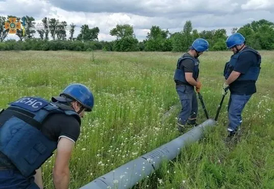 Волинські сапери продовжують розміновувати Чернігівщину (фото, відео)