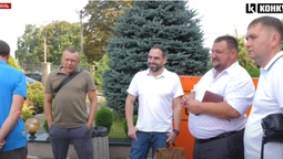 Курник розбрату: селяни прийшли на «розбірки» до Підгайцівської сільради (відео)