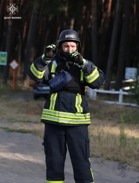 У Луцьку під час ворожого обстрілу постраждала людина (фото)