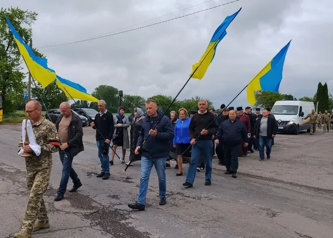 На Волині в останню дорогу провели Героя Олександра Дмитрука(фото)