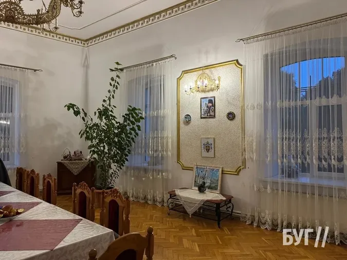 Пляшки з алкоголю, пліснява і безлад: що лишилося після московських попів в Успенському соборі у Володимирі (фото)