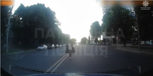 Вдень і вночі: у Луцьку відловлюють «безсмертних» пішоходів (відео)