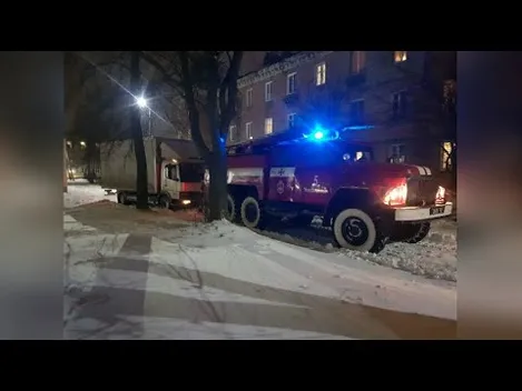 За добу рятувальники звільнили зі снігових кучугур 82 автомобілі (фото, відео)