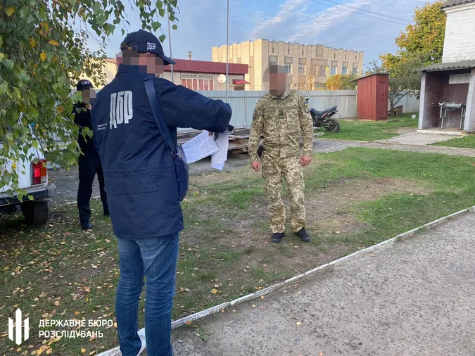 Луцький прикордонник за гроші допомагав контрабандистам (фото)