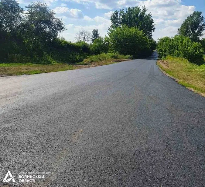 Показали, як на Волині ремонтують автошлях, що веде до кордону (фото)