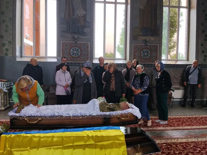 На Волині в останню дорогу провели Героя Олександра Дмитрука(фото)