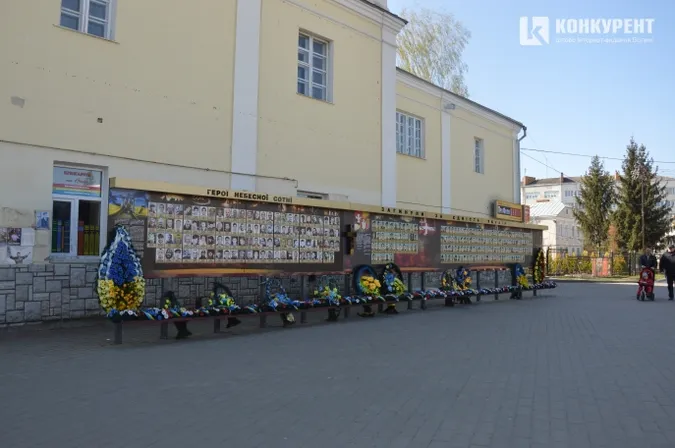 У центрі Луцька оновлять Стелу Героїв: для чого