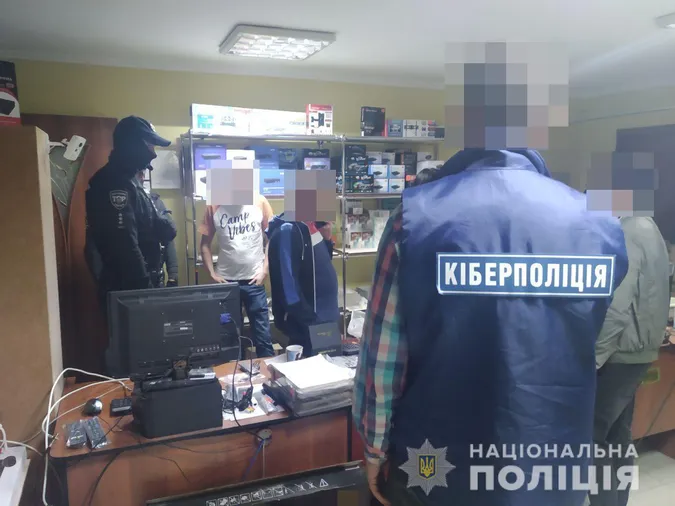 Волинянин, який підпільно підключав українські телеканали, може загриміти в тюрму