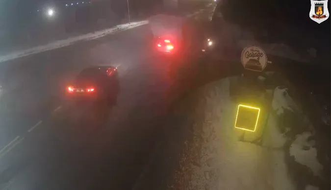 У Луцьку на Львівській Audi на єврономерах на шаленій швидкості «влетіла» у вантажівку (відео)