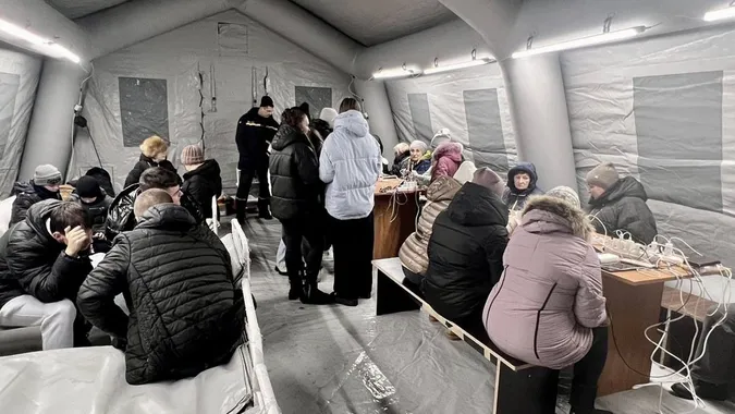 Як постраждала громада на Волині оговтується від нічного ворожого обстрілу (фото)
