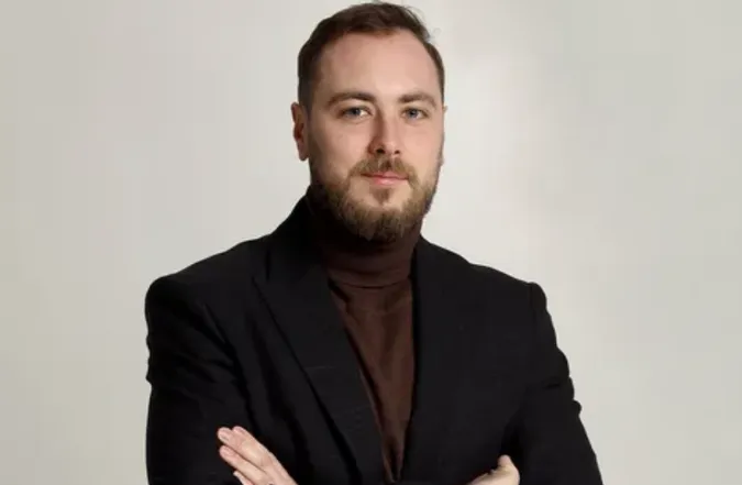 Євгеній Мікоян
