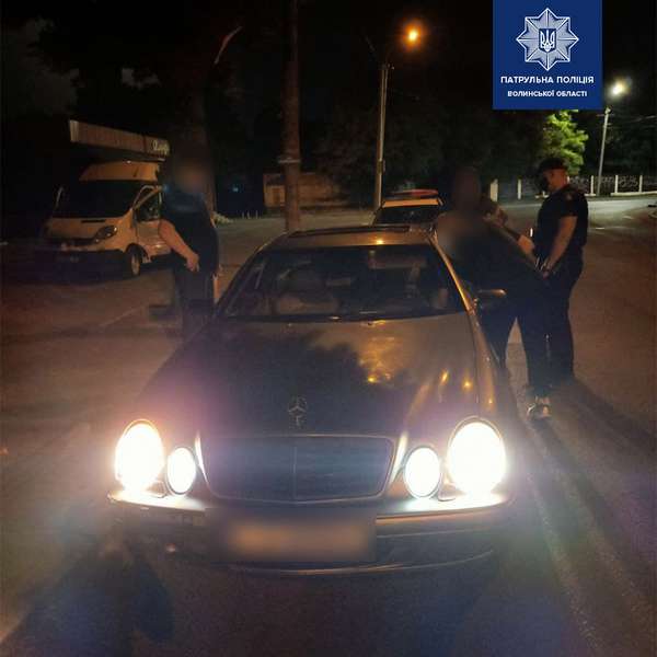«Покурив лампочку»: у Луцьку зловили водія «під кайфом» (фото)