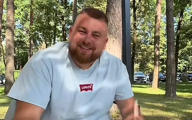 Луцький блогер лишив смачні чайові працівнику АЗС (відео)