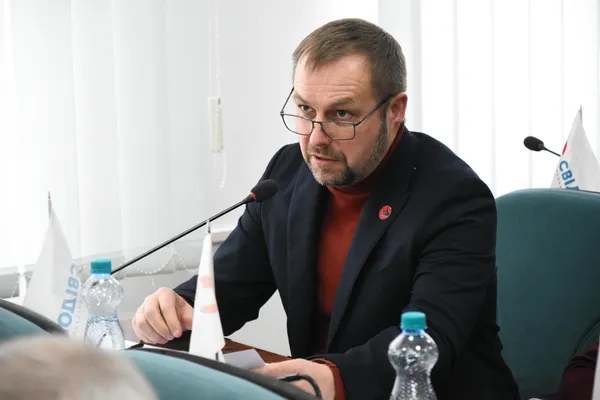 Михайло Наход