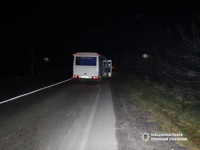 На трасі Устилуг – Луцьк – Рівне маршрутка збила пенсіонерку