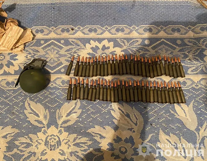 Набої, гранати, зброя: на Волині пройшли масштабні обшуки (фото)