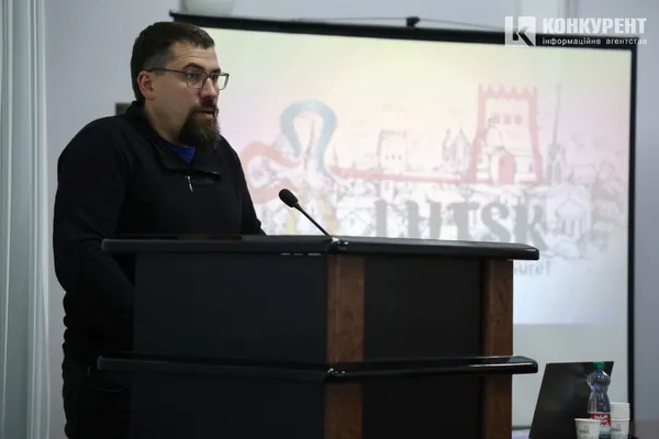Євгеній Лущакевич