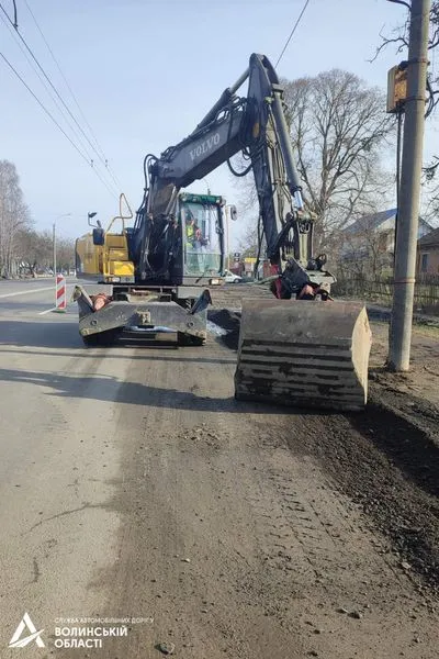 На Волині забезпечують водовідведення з автомобільних доріг (фото)