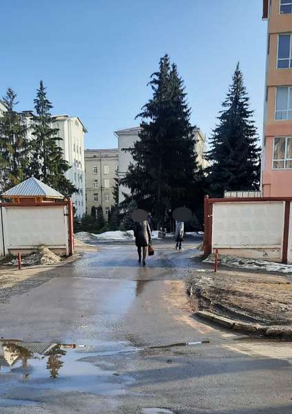 Шукають очевидців: біля обласної лікарні в Луцьку збили чоловіка – водій зник