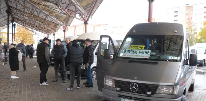 На Волині перевізники масово відмовляються працювати: що коїться (відео)