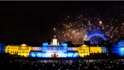 У Лондоні в новорічну ніч запустили синьо-жовтий феєрверк під пісню Stefania (відео)