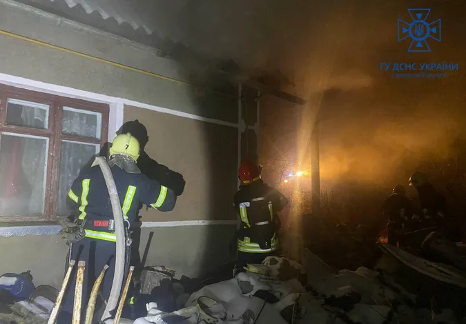 У Заріччі горів житловий будинок (фото)