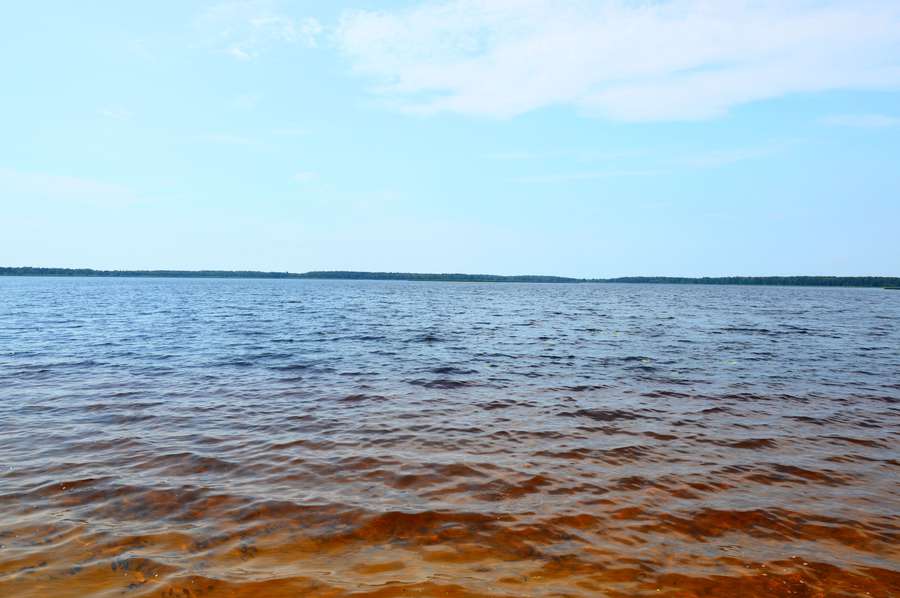 Третина цього озера належить білорусам