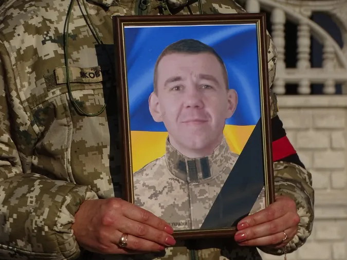 Турійська громада провела в останню земну дорогу Героя Володимира Матусевича (фото)