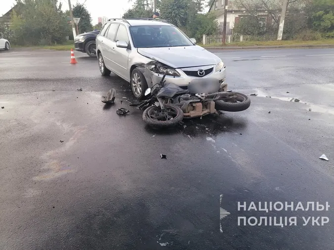 На Волині 20-річна водійка збила мотоцикліста (фото)