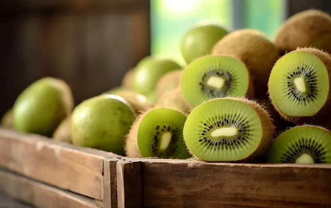 Який фрукт може допомогти заснути швидше та спати краще