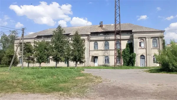Будівлю колишнього райкому в Іваничах продали за понад 5 мільйонів: хто новий власник