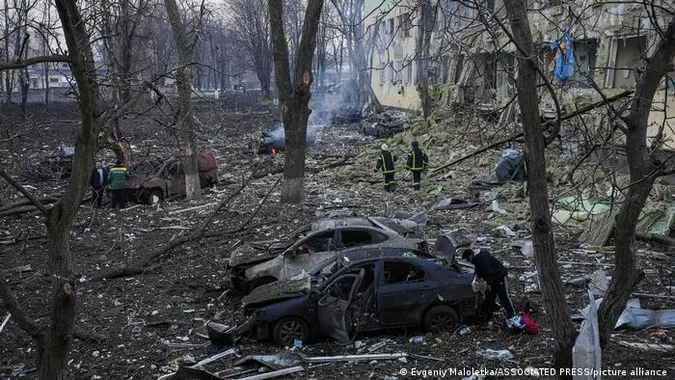Мешканці Маріуполя перебувають у критичному стані, – МВС