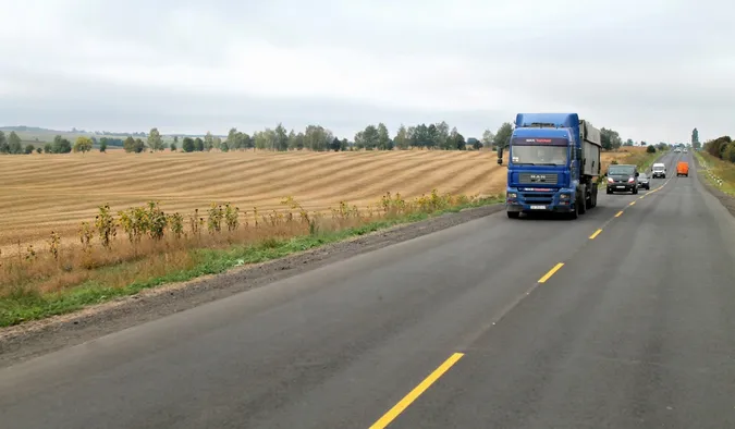 На Волині ввели обмеження для руху вантажівок 