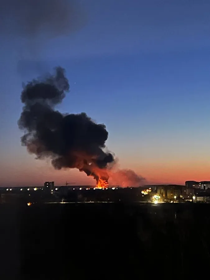 Внаслідок авіаударів у Луцьку загинула людина