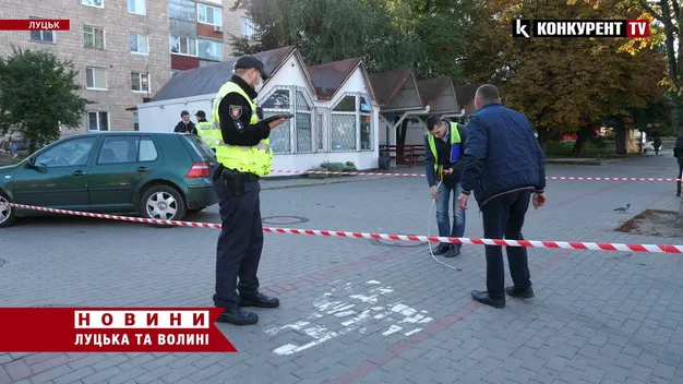Водій, який збив чоловіка на зупинці у Луцьку, намагався уникнути ДТП (фото)