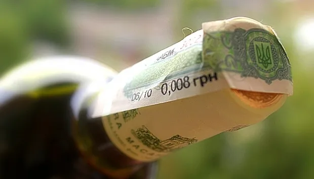 Порошенко підписав закон про підвищення акцизів на алкоголь і цигарки